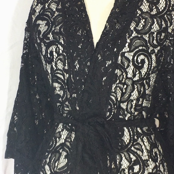 Black Lace Robe - Picture 7 of 8